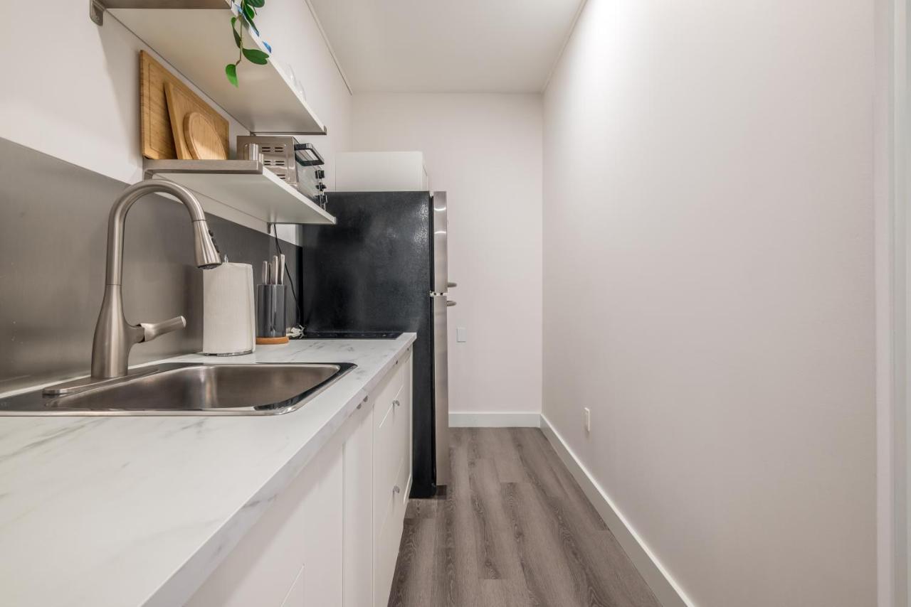 Spacious Newly Renovated 1 Bedroom Suite 핼리팩스 외부 사진